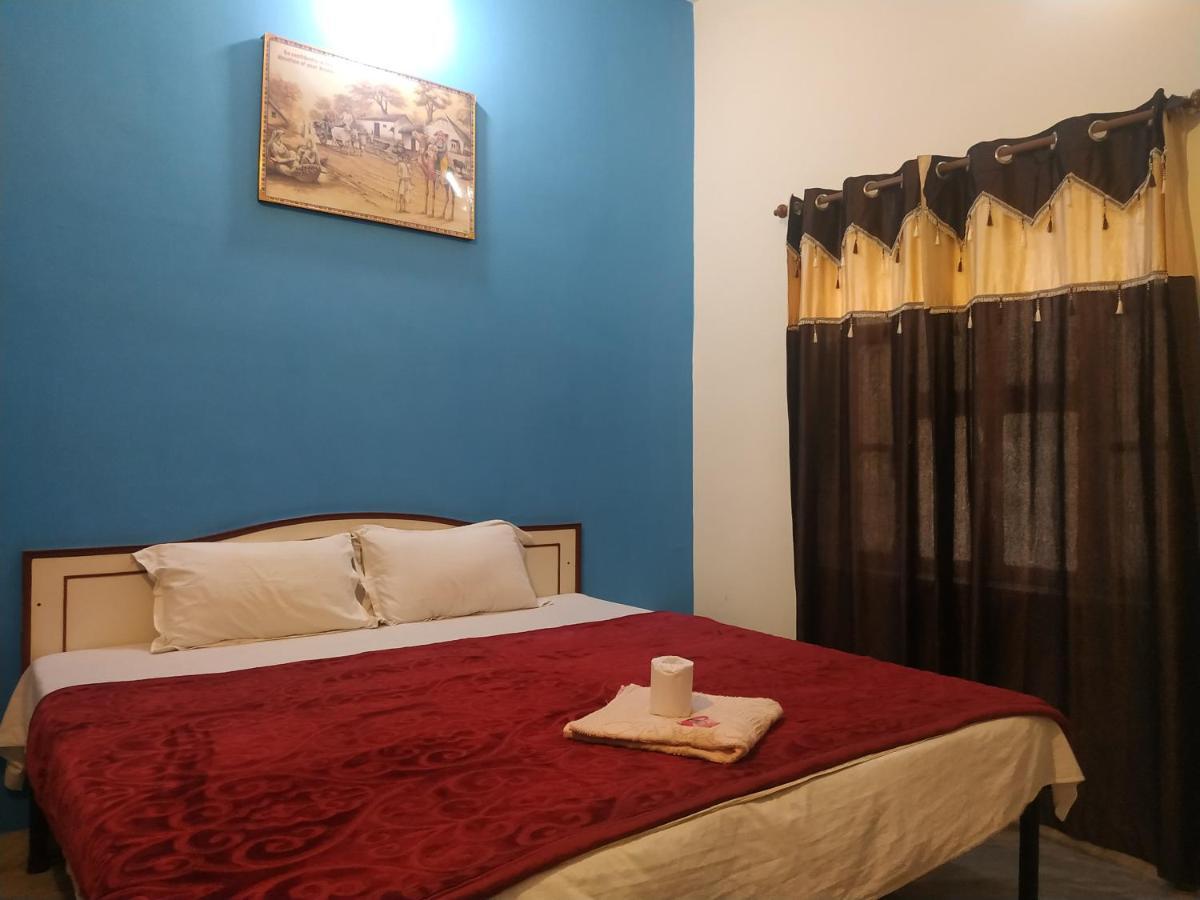 Keshav Palace Pushkar Bagian luar foto