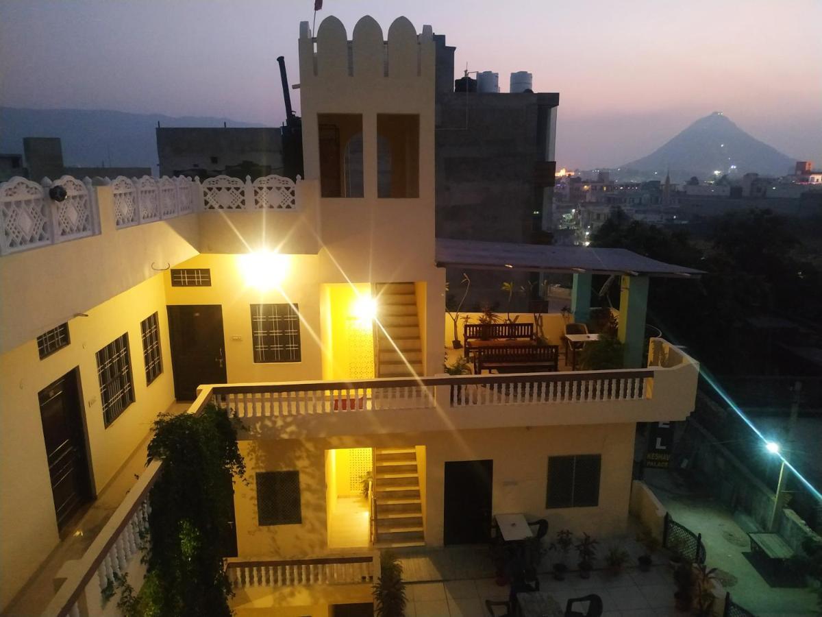 Keshav Palace Pushkar Bagian luar foto