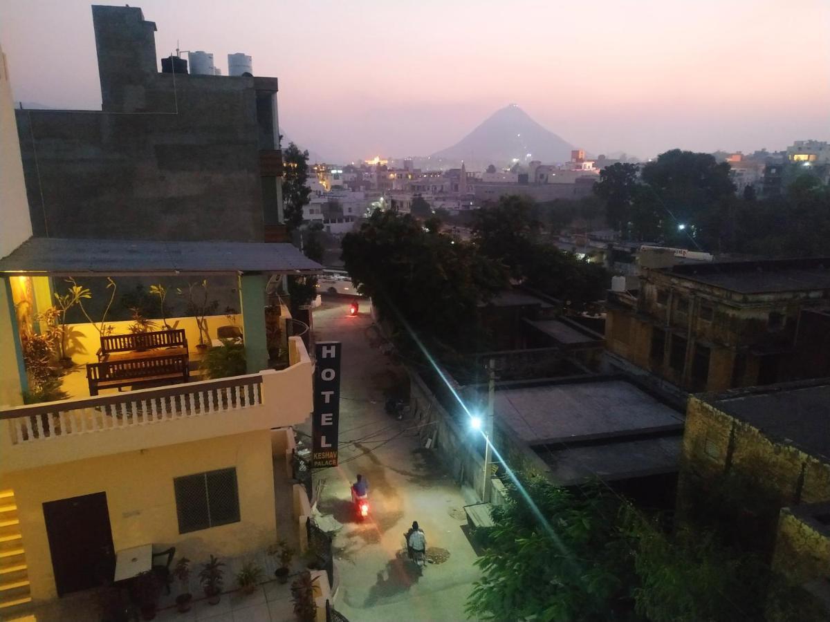 Keshav Palace Pushkar Bagian luar foto