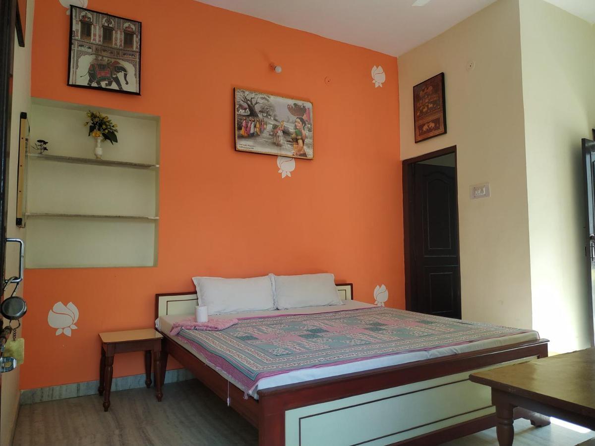 Keshav Palace Pushkar Bagian luar foto