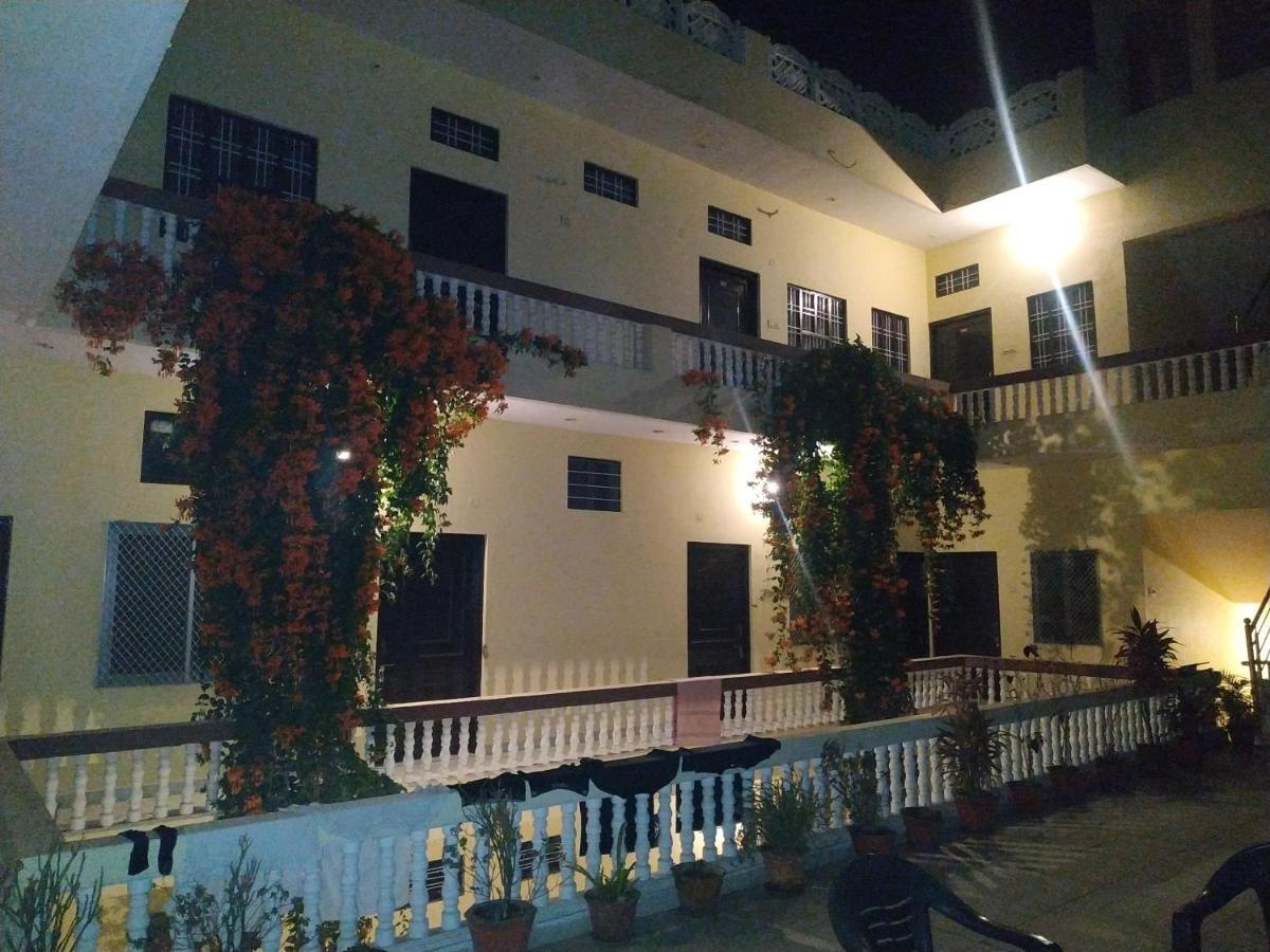 Keshav Palace Pushkar Bagian luar foto